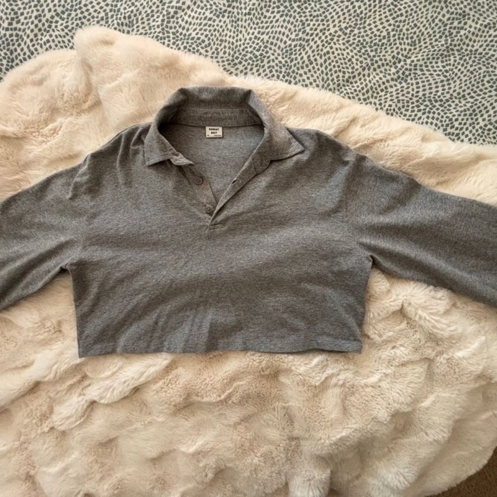 Aritzia Sunday Best Top - Picture 2 of 3